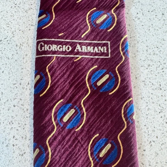 Giorgio Armani 100% Silk Tie Made in Italy Burgundy Geometric Print